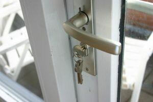 lock-the-door-1528893